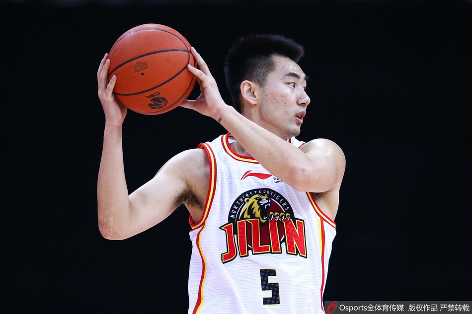 CBA第34轮:同曦125-122吉林