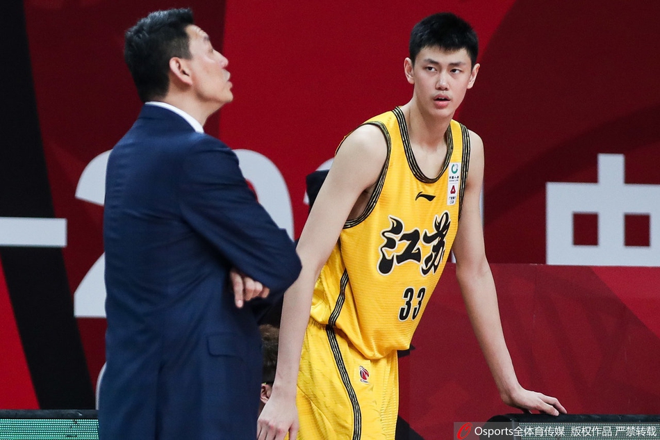 CBA第34轮:深圳111-100江苏