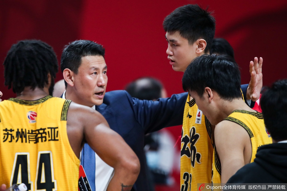CBA第34轮:深圳111-100江苏