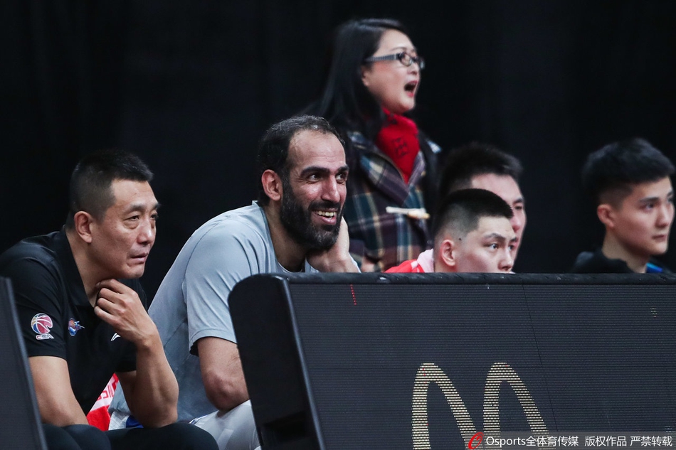 CBA第34轮：四川136-129上海