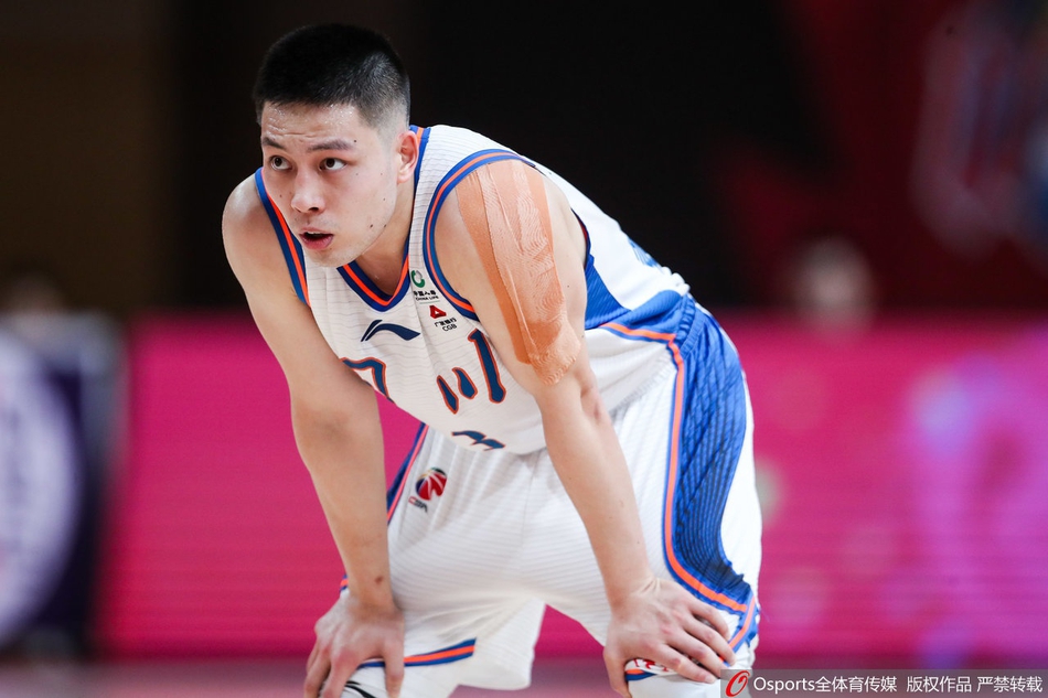 CBA第34轮：四川136-129上海