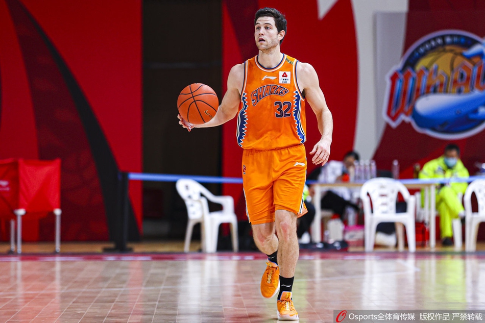 CBA第34轮：四川136-129上海