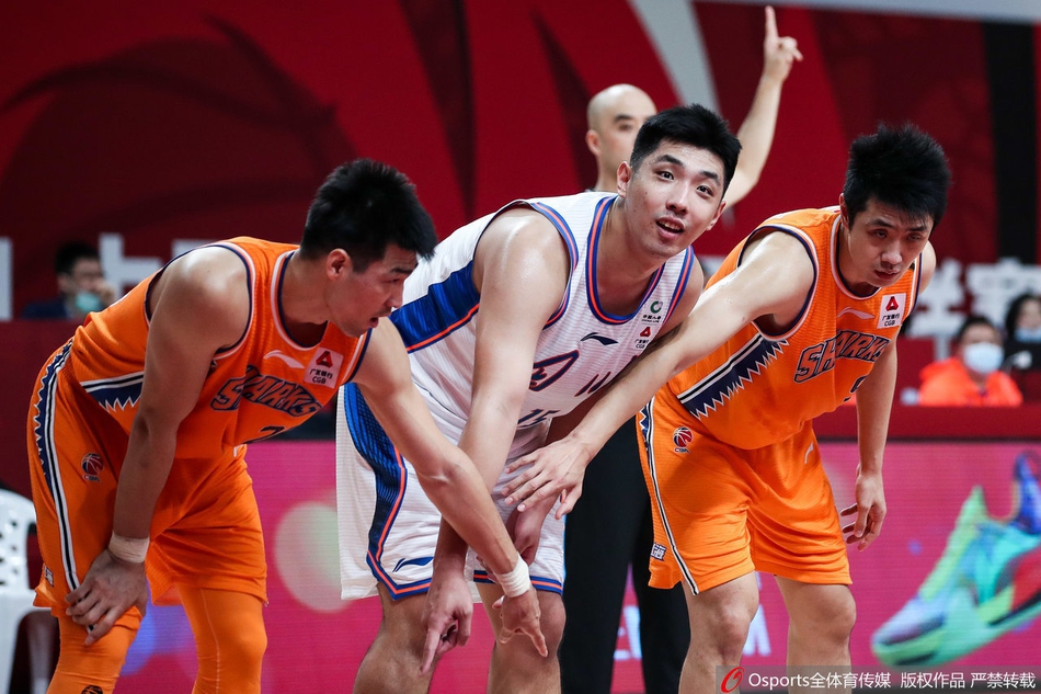 CBA第34轮：四川136-129上海