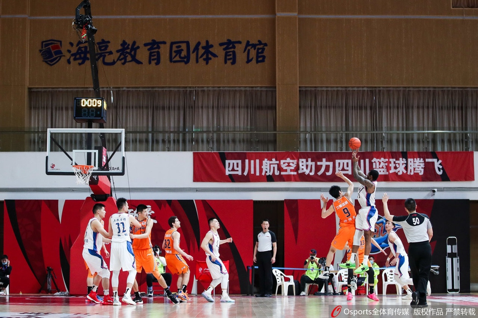 CBA第34轮：四川136-129上海