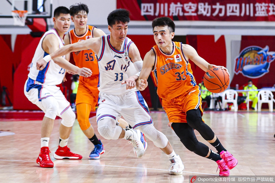 CBA第34轮：四川136-129上海