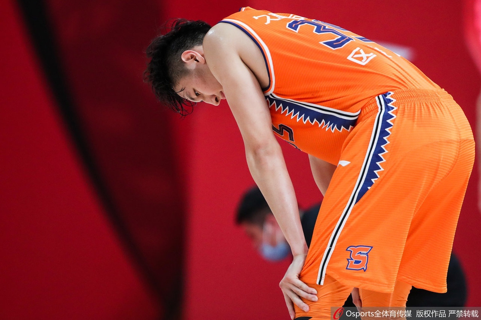 CBA第34轮：四川136-129上海