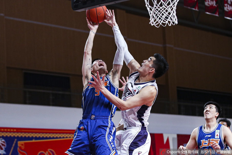 CBA第38轮：上海98-93广州