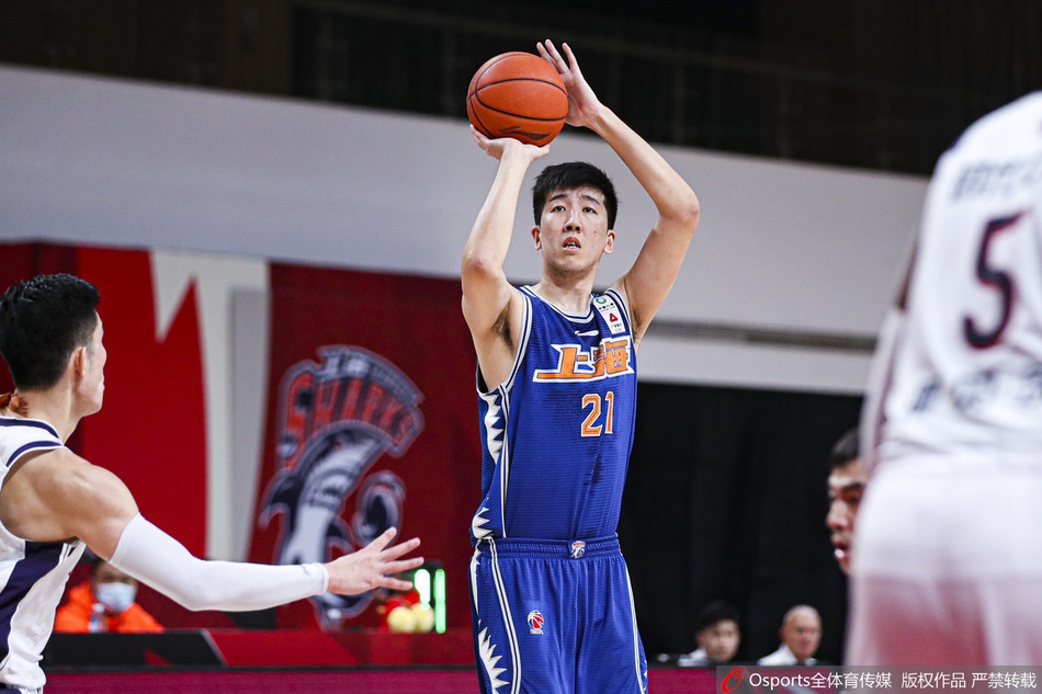 CBA第38轮：上海98-93广州