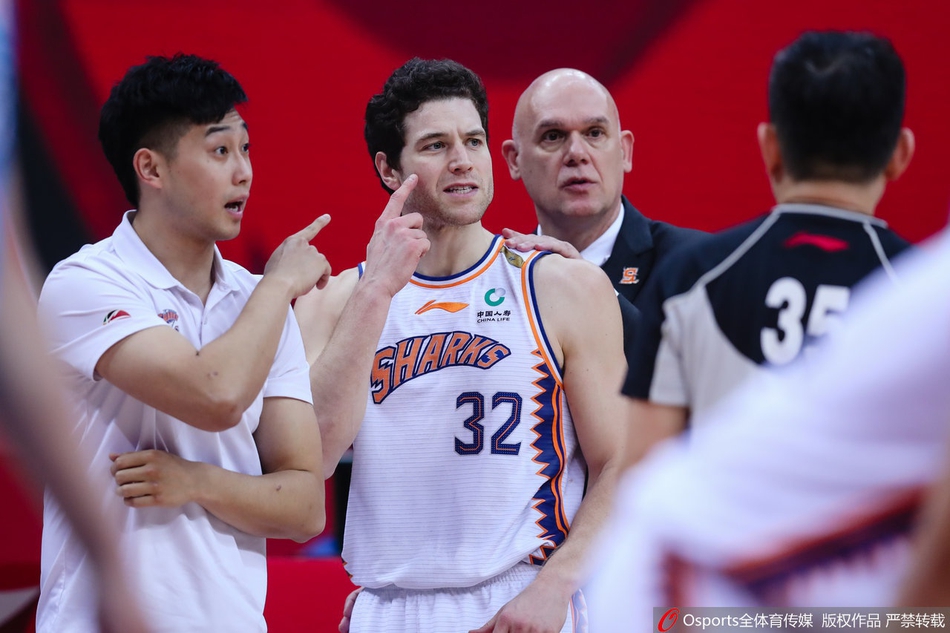 CBA第39轮：青岛101-109上海