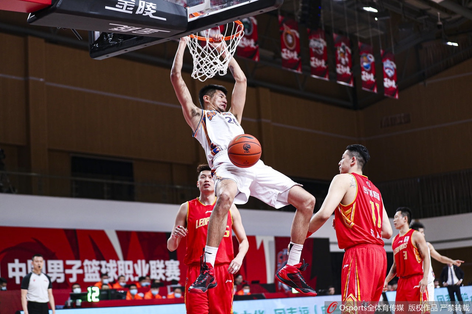 CBA第48轮：上海93-113深圳