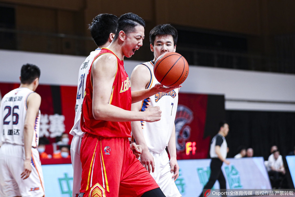 CBA第48轮：上海93-113深圳