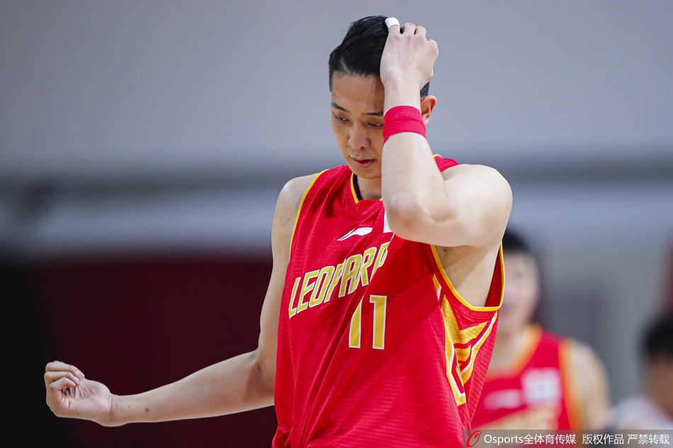 CBA第48轮：上海93-113深圳