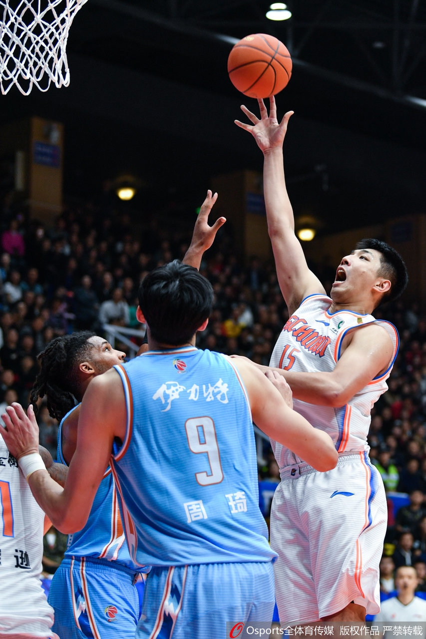 CBA第1轮:四川87-134新疆