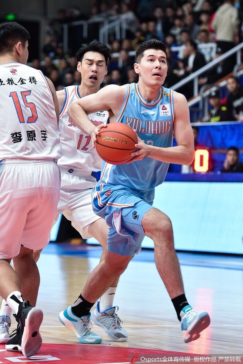 CBA第1轮:四川87-134新疆