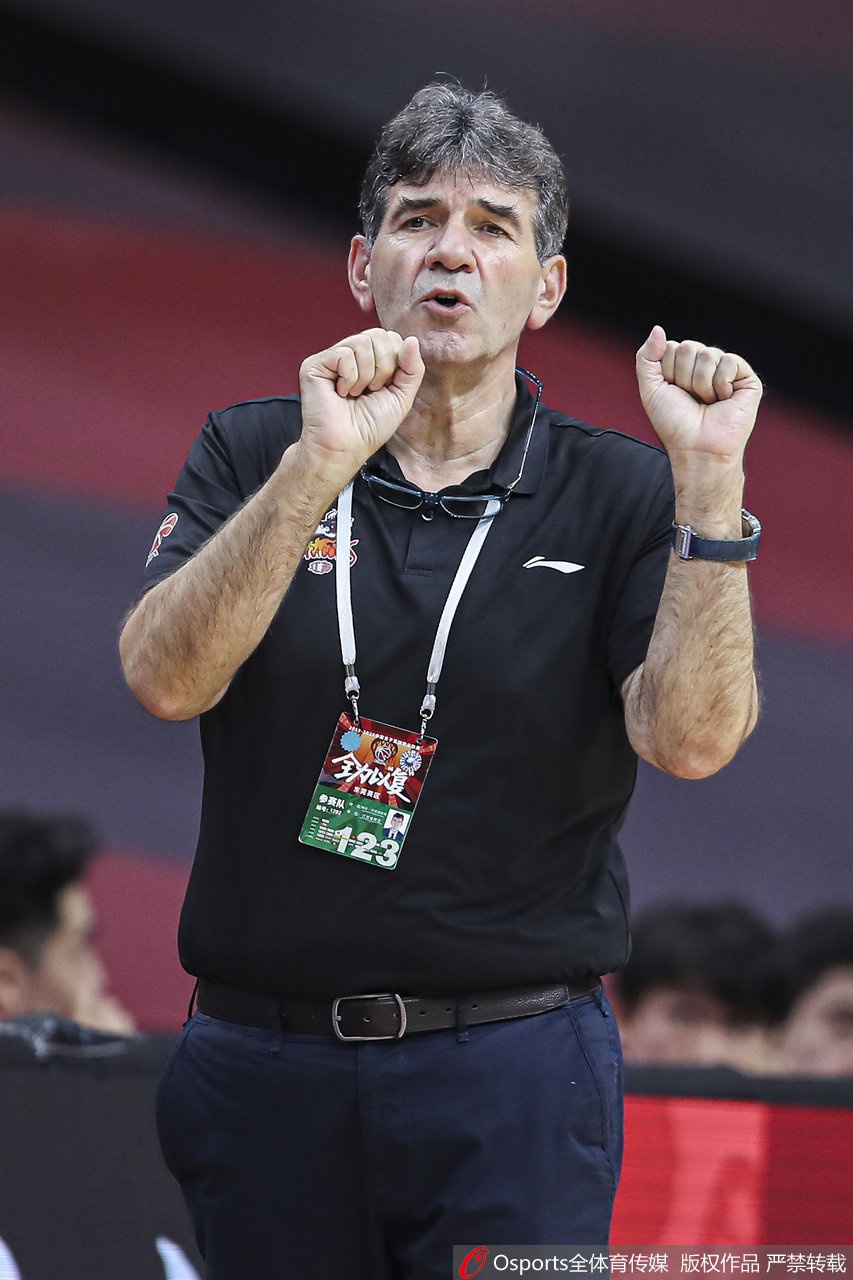 CBA复赛：肯帝亚101-92山东