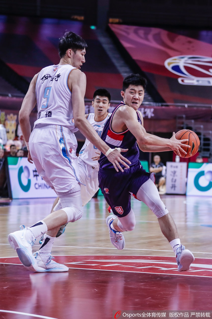 CBA复赛：新疆103-87广州