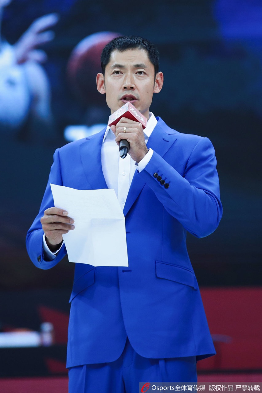 江湖再无张三疯！张庆鹏退役仪式