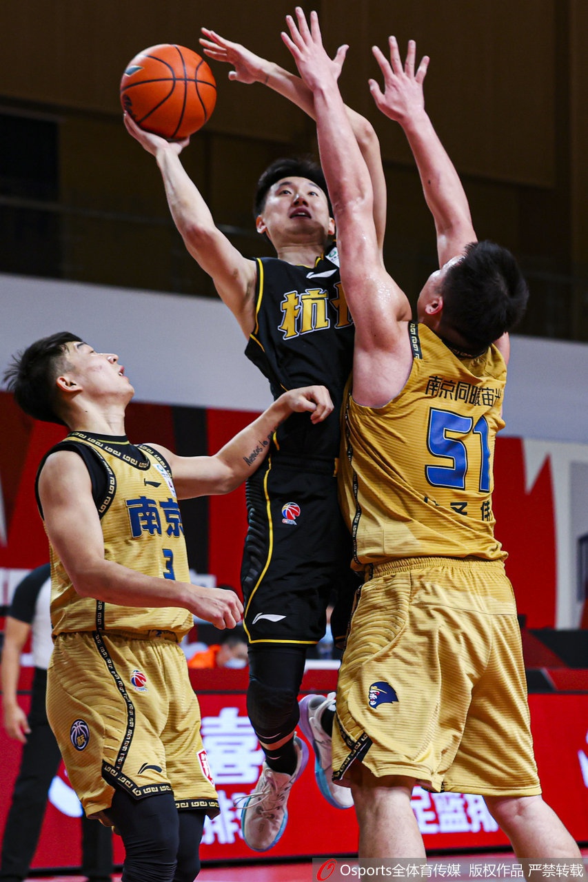 CBA第30轮：同曦92-99广厦