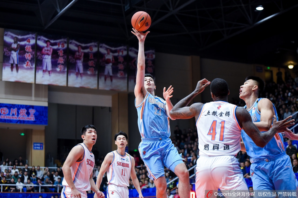 CBA第1轮:四川87-134新疆