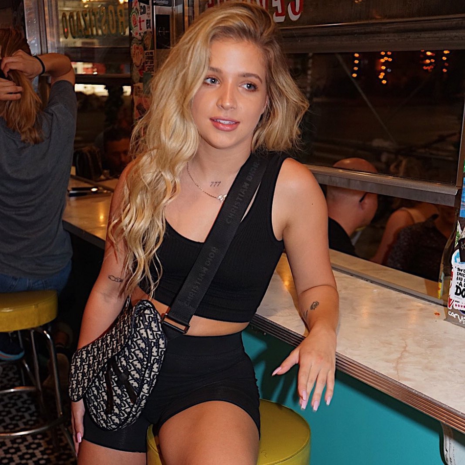 长相超甜的篮网啦啦队小姐姐！她竟然还是一名拳击教练