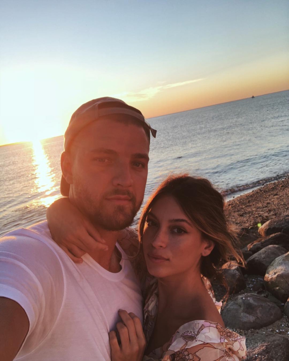 帕森斯与24岁嫩模女友分手!这么逆天的身材颜值还不满足?