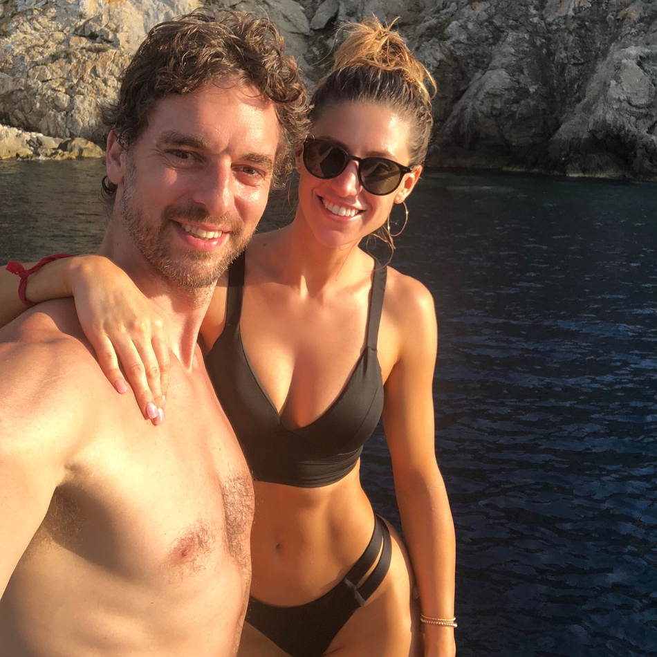 酸了酸了！加索尔夫妇狂撒狗粮 嫂子这身材是真的棒