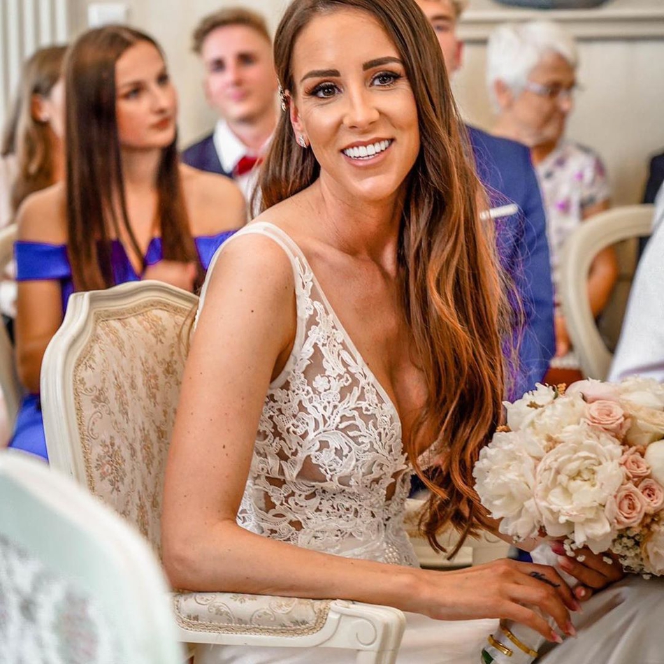 恭喜!雷霆大将与未婚妻完婚!美艳新娘颜值超高