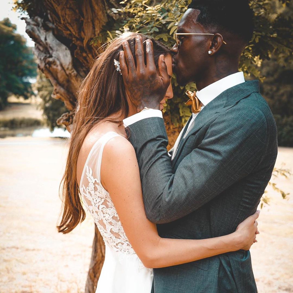 恭喜!雷霆大将与未婚妻完婚!美艳新娘颜值超高