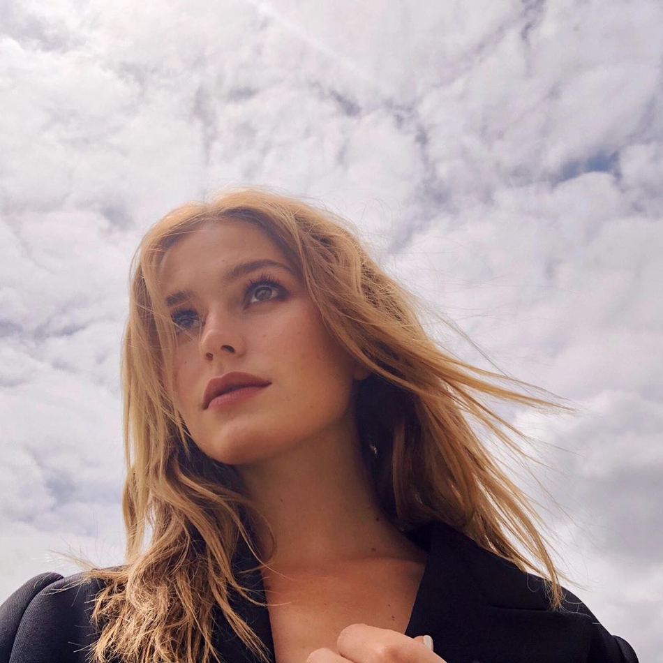 美国版袁泉！雄鹿老板女儿最新超美私房照大放送！