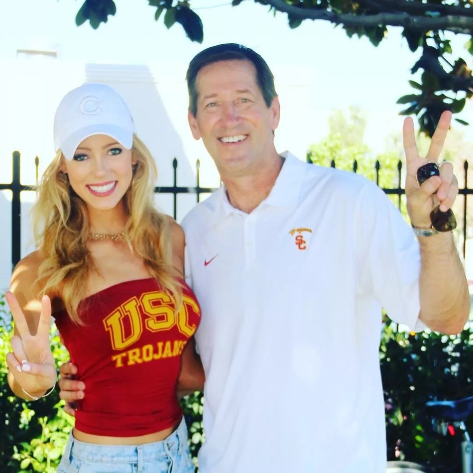 178嫩模身材+性感大长腿！NBA最美名宿之女 这梨涡看醉了