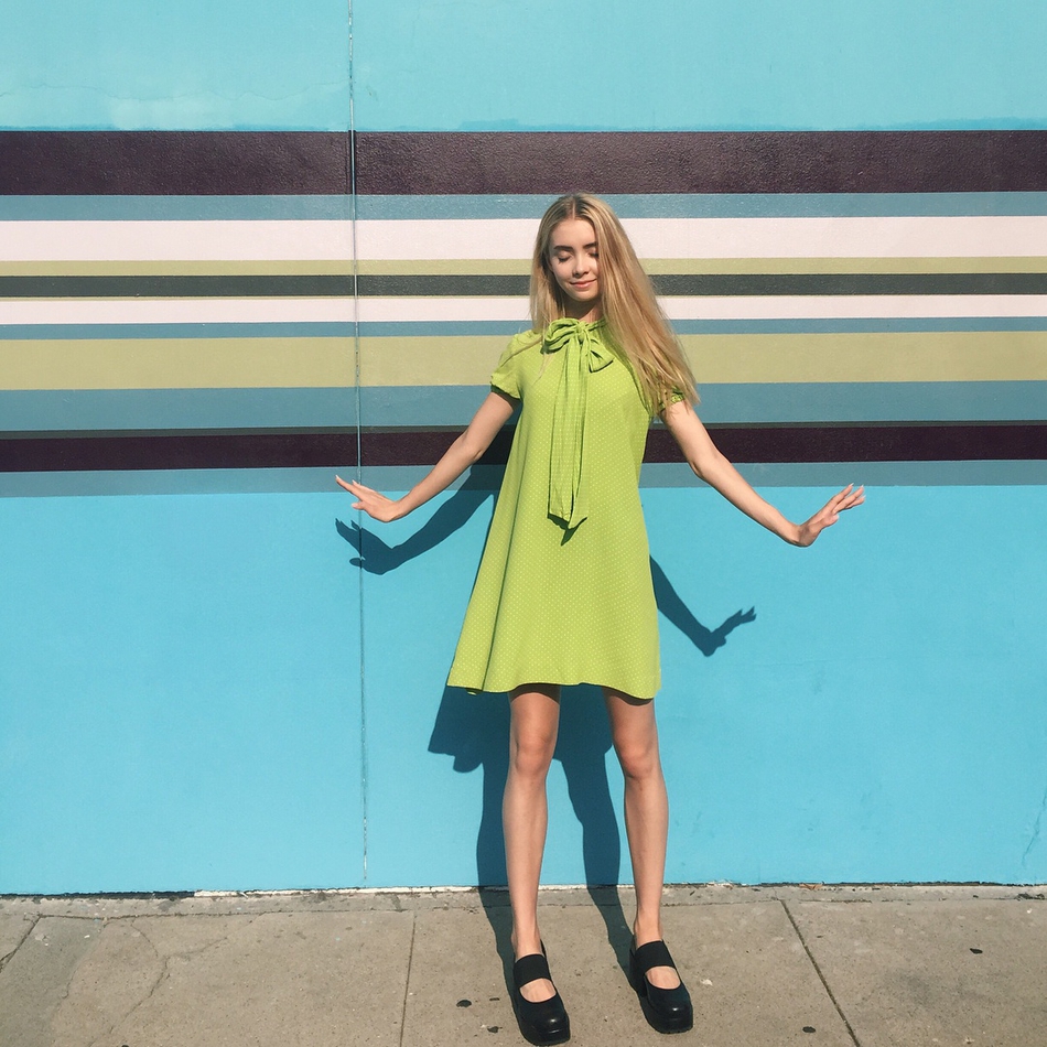 震撼人心的清纯美！21岁哥伦比亚大学舞蹈系高材生兼黄蜂啦啦队员