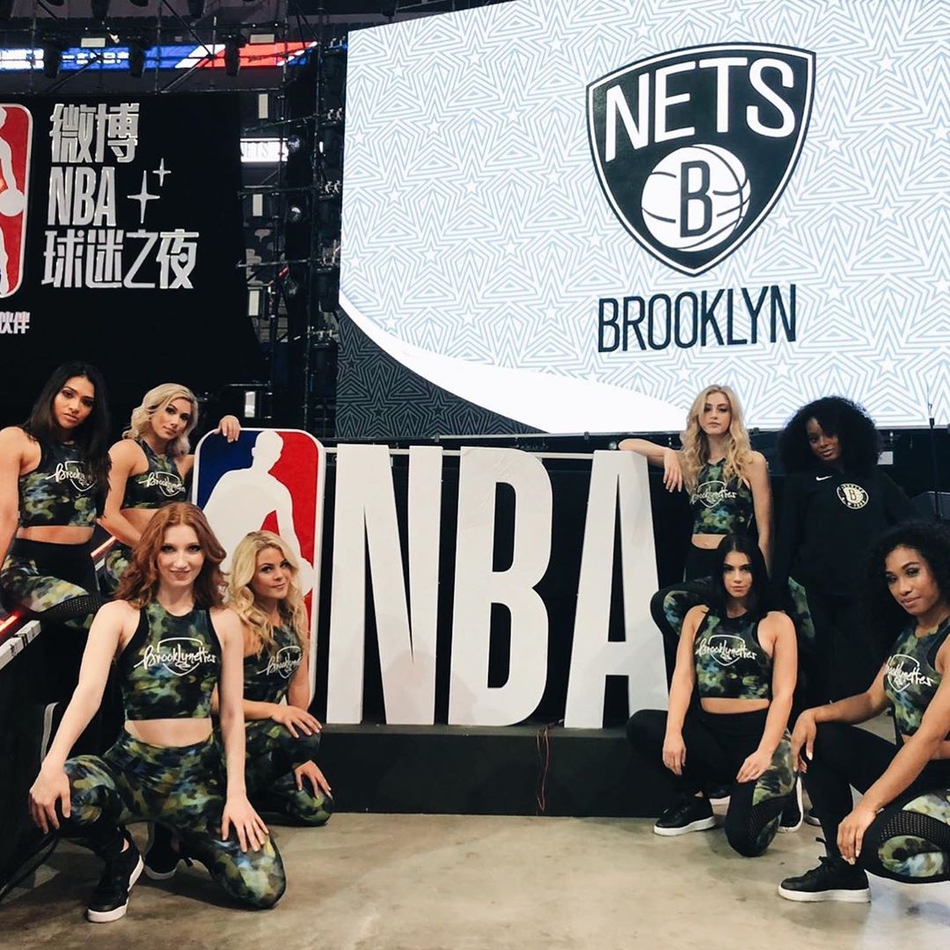 少男杀手！22岁篮网拉拉队美少女！经济学高材生！这笑容真的爱了