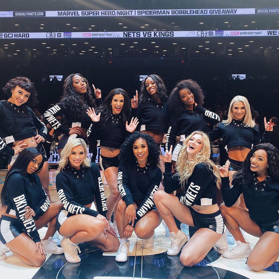 少男杀手！22岁篮网拉拉队美少女！经济学高材生！这笑容真的爱了