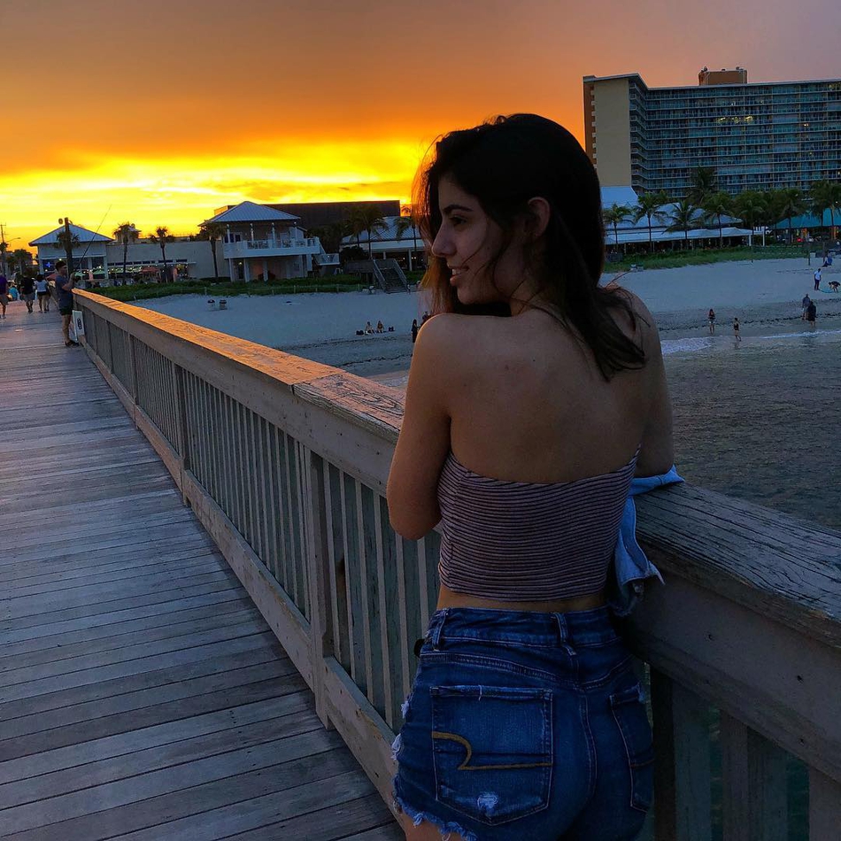 美到犯规!22岁混血小姐姐!在校大学生兼热火啦啦队员