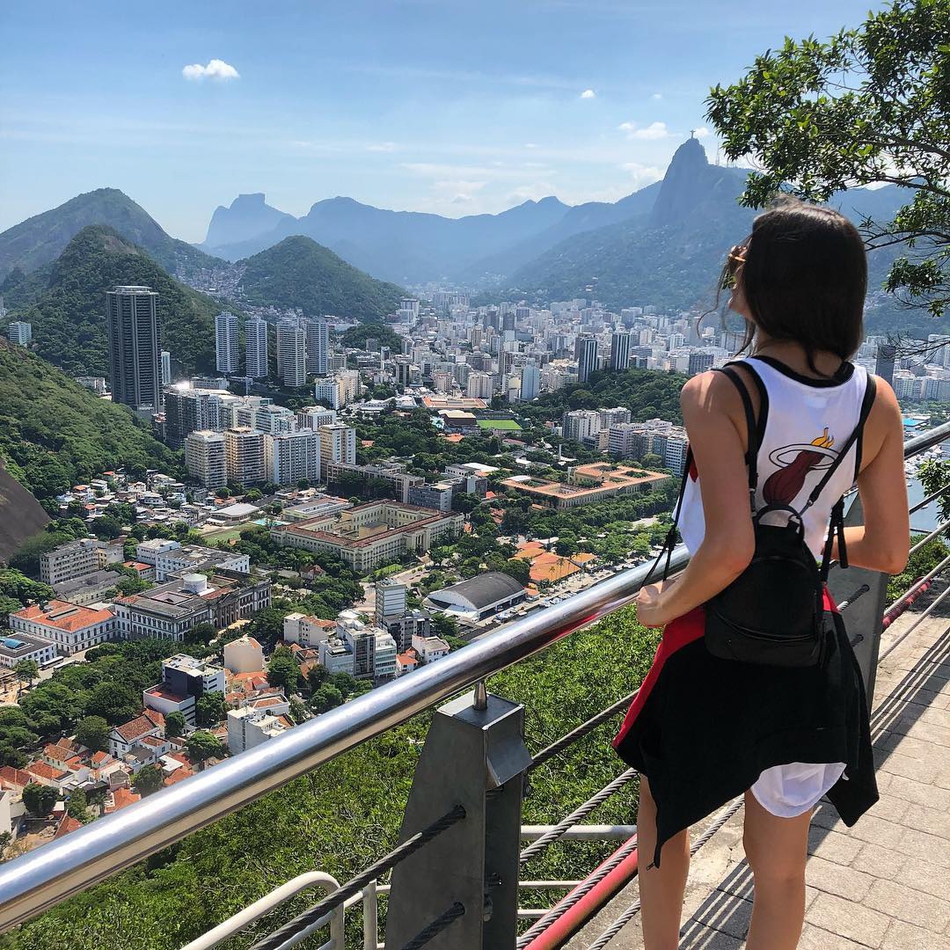 美到犯规!22岁混血小姐姐!在校大学生兼热火啦啦队员