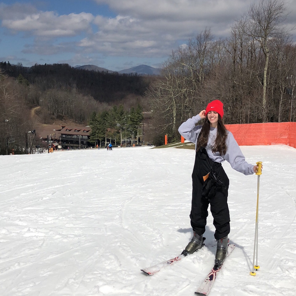 美到犯规!22岁混血小姐姐!在校大学生兼热火啦啦队员