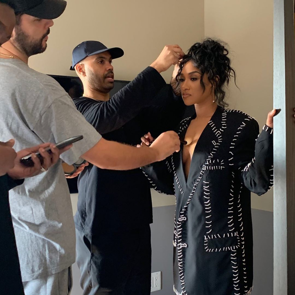 曝JR-史密斯出轨好莱坞大热女星！删除社媒疑似与妻子决裂