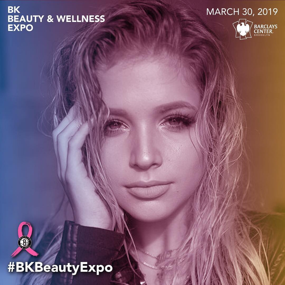 23岁超甜啦啦队小姐姐!爱好健身的拳击教练