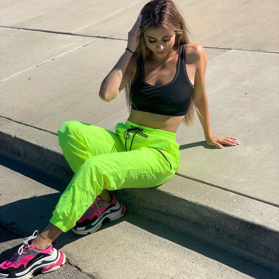 完美身材！球哥前女友当妈后性感依旧！看完后才懂我与那曹贼何异