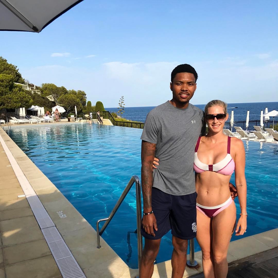 潘磕嫦的典范！NBA丑男迎娶超模娇妻 这颜值这身材羡慕哭了