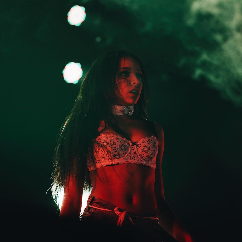 奥尼尔大儿子高调表白西蒙斯前女友!当初西帝为詹娜抛弃了她