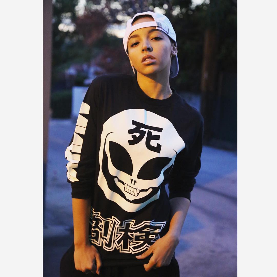 奥尼尔大儿子高调表白西蒙斯前女友!当初西帝为詹娜抛弃了她