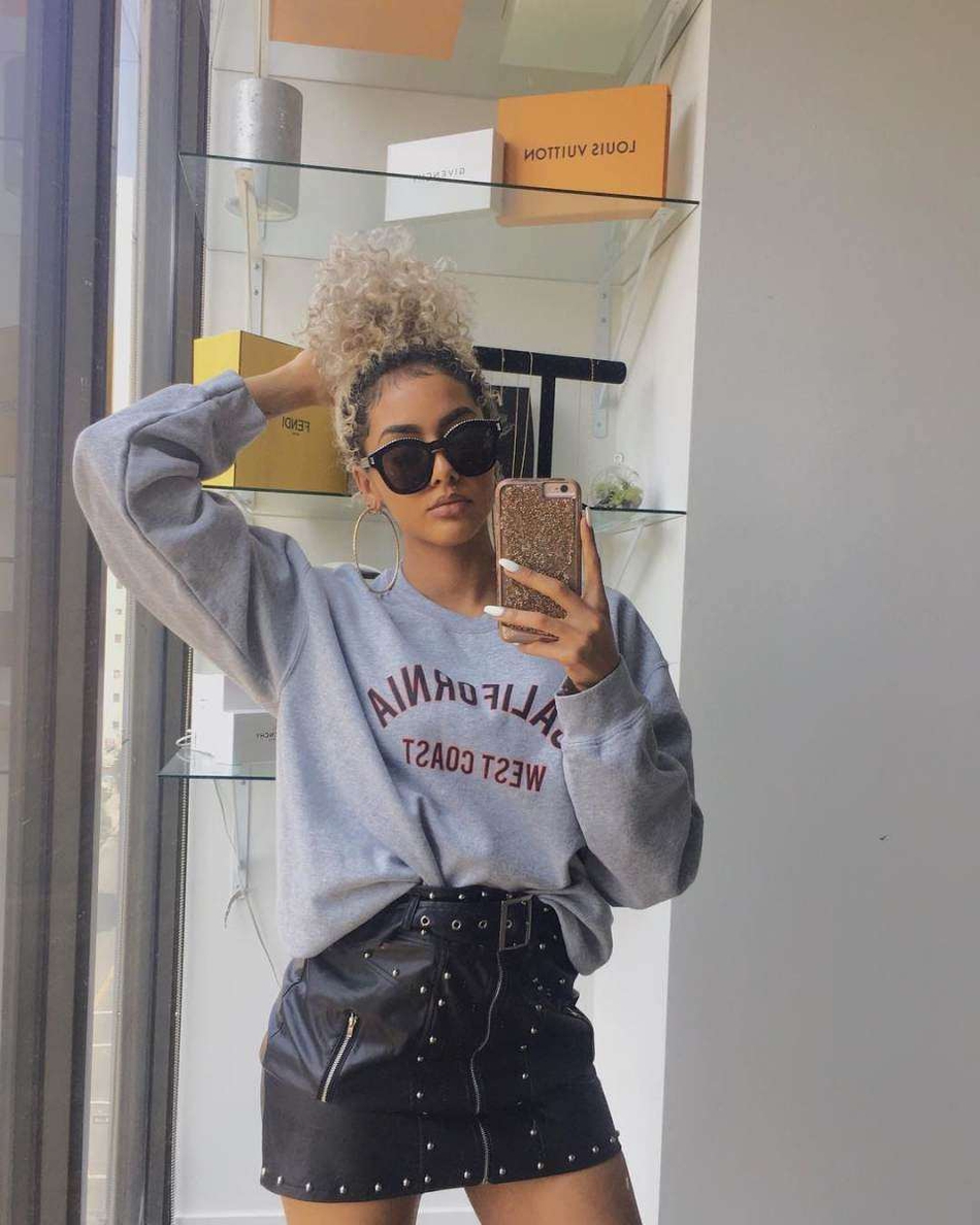 欧文亲口确认已和女友订婚！相恋近一年！用超大钻戒求婚