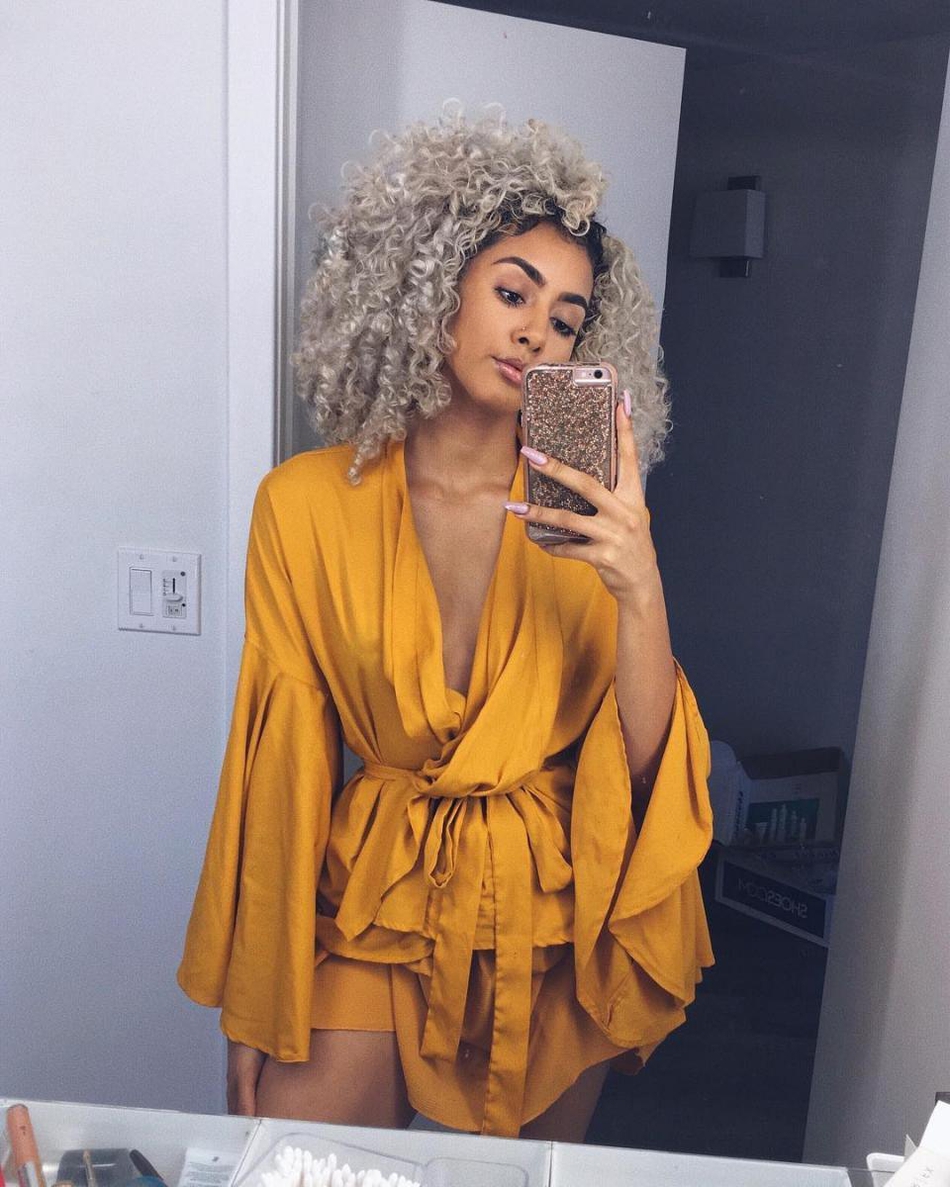 欧文亲口确认已和女友订婚！相恋近一年！用超大钻戒求婚