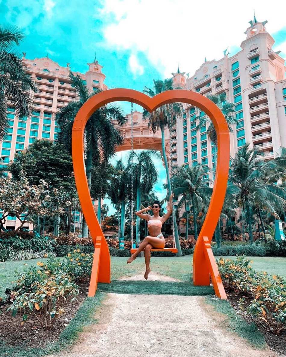 23岁热火啦啦队员兼迪士尼舞者！火辣南美风情 这一笑谁扛得住