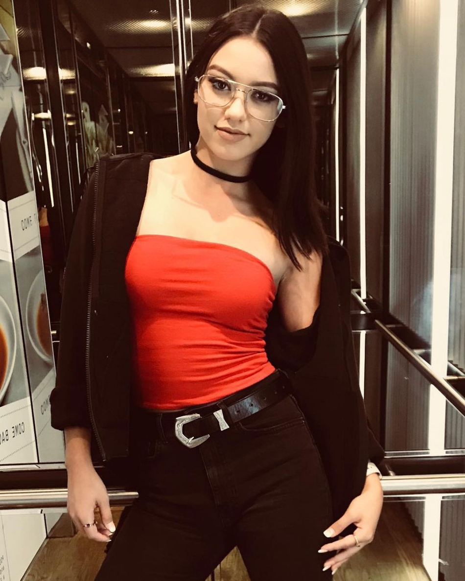 23岁热火啦啦队员兼迪士尼舞者！火辣南美风情 这一笑谁扛得住