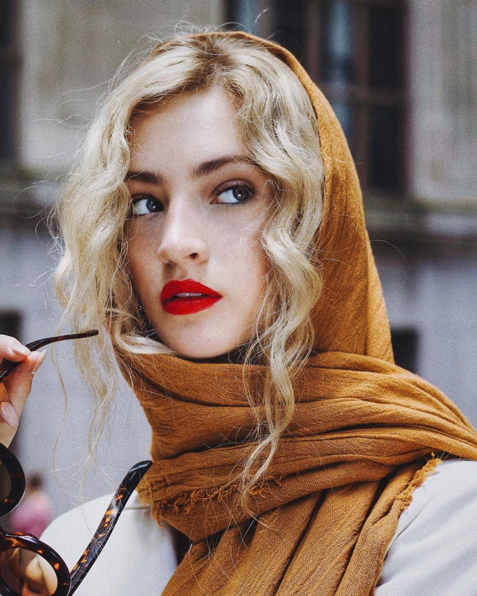 少男杀手！22岁篮网拉拉队美少女！经济学高材生！这笑容真的爱了