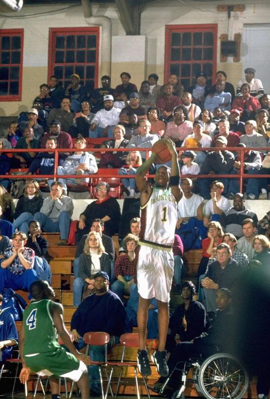 麦蒂高中时期赛场彩色高清写真：经典南瓜头 最后一张小腿太销魂