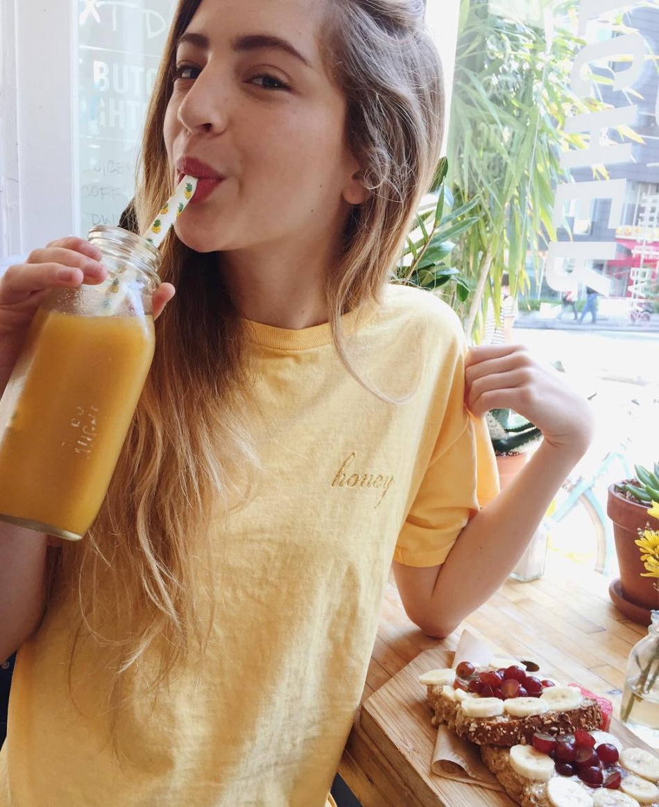 少男杀手！22岁篮网拉拉队美少女！经济学高材生！这笑容真的爱了