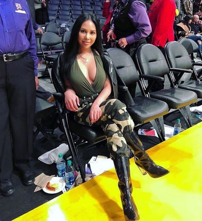 库兹马与嫩模女友复合!身材完胜气质也不输詹娜 还是个记者